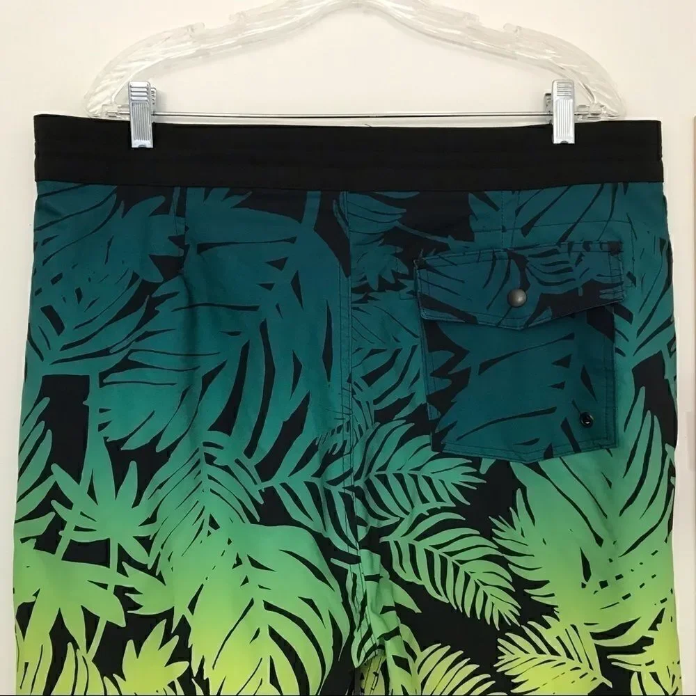 Old Navy California Size 38 Board Shorts! - Picture 11 of 13